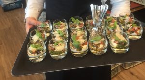 hartige tiramisu met pesto en zongedroogde tomaatjes