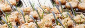 Hartige tiramisu in amuse glaasjes -banner home